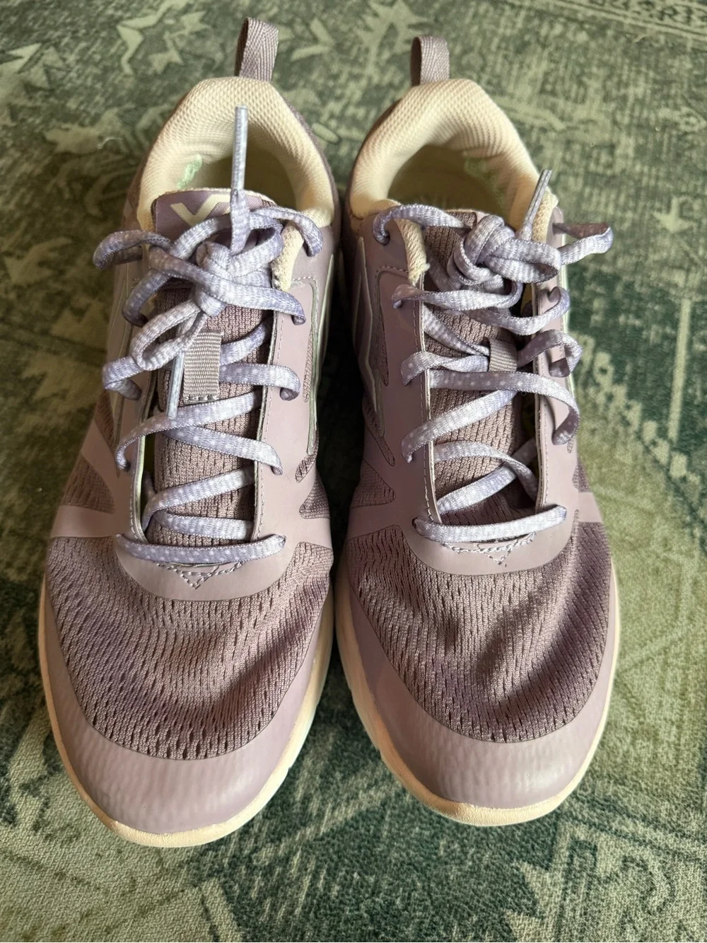 Vionic women’s Miles Active Sneaker - Mauve size 9